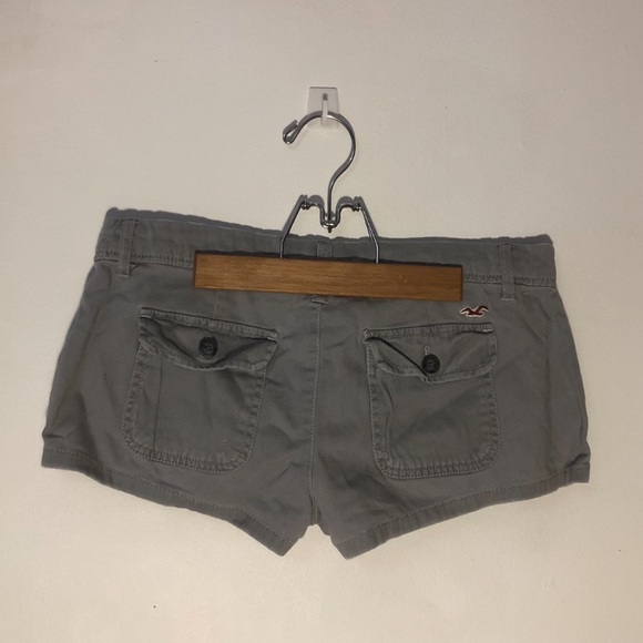 Hollister Jean Shorts - Picture 2 of 3